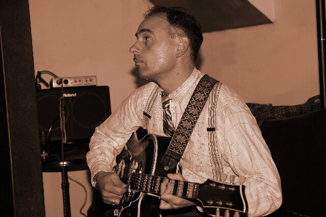 min 2006 10 31 latino 201 sepia